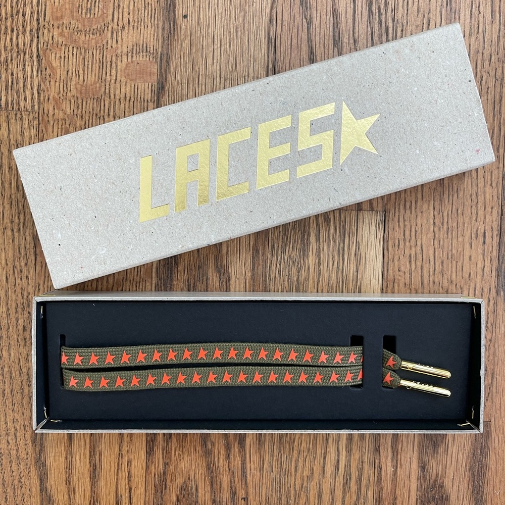 Golden Goose “Star” print and metal laces with logo - never been worn